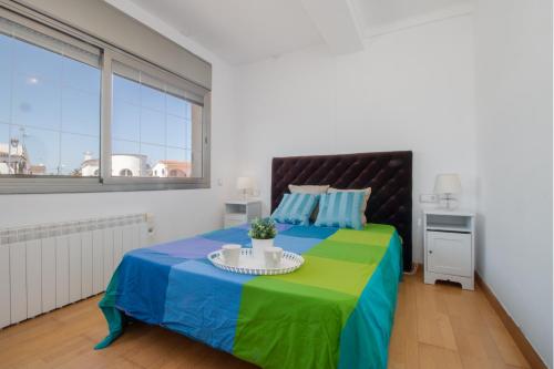 5 BEDROOMS, 3 BATHROOMS, 15M MOORING, PRIVATE POOl