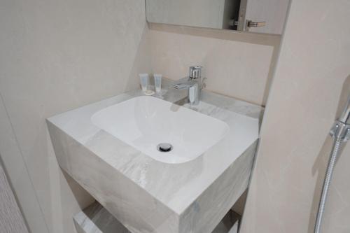 Luxury & Modern Brand New Family Apartments