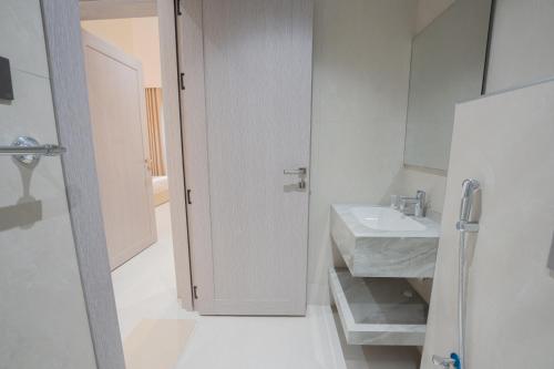 Luxury & Modern Brand New Family Apartments
