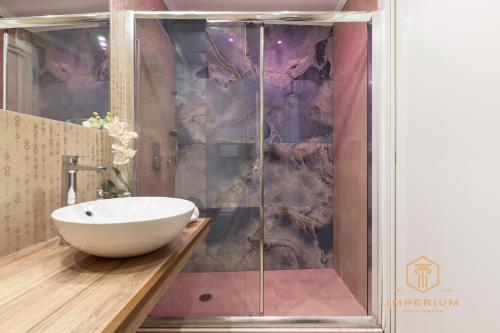 Teatro Pace Palace - Historic Center, luxury apartment, 3 bdr, A-C