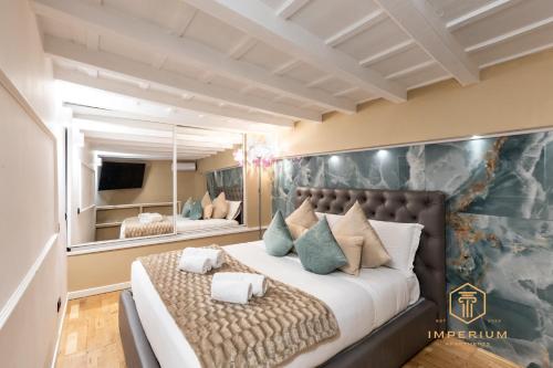 Teatro Pace Palace - Historic Center, luxury apartment, 3 bdr, A-C