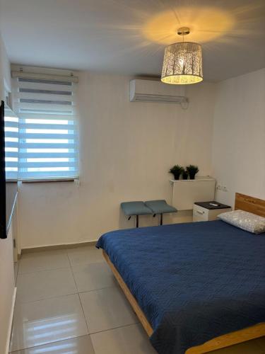 เตียงในห้องที่ Perfect House