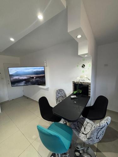 Televisyen dan/atau pusat hiburan di Perfect House