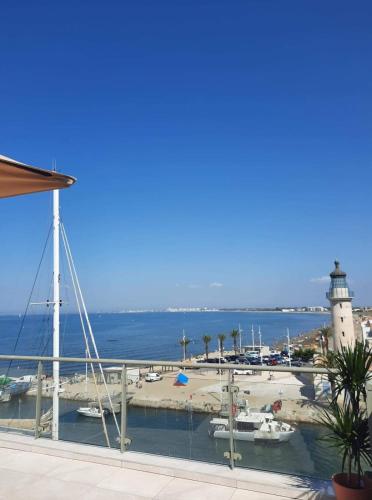 Le Phare du Grau Duplex dexception rooftop 100 m vue mer panoramique