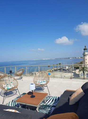 Le Phare du Grau Duplex dexception rooftop 100 m vue mer panoramique
