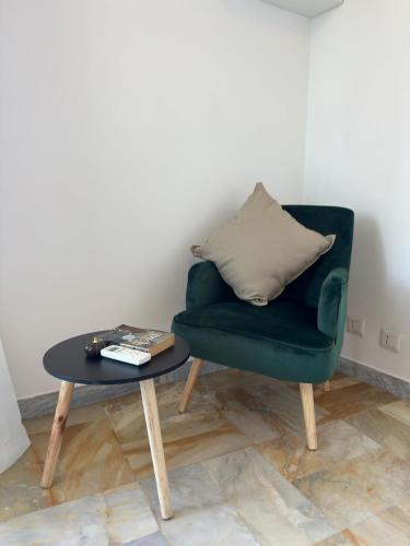 Sunny Apartment with Stunning San Pietro View