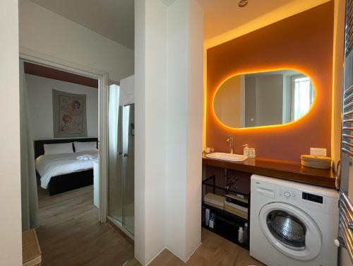 Modern Design Apartment Near Metro, Milan City Center