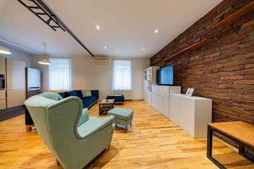 Zagreb 262 - 1 Bedroom - Parking - New - Apartment - Flexible Keybox Entry - Modern - Monthly Rent - WiFi