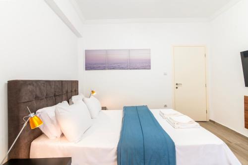 New Modern Balcony Home 270m to Metropolitan Metro Hub