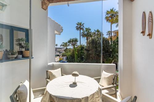 Modern apartment in Cabopino port