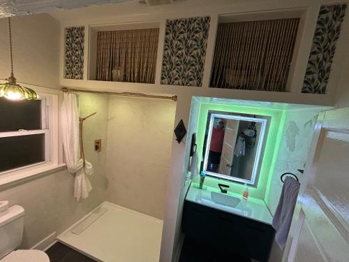 Foto 2 Bedroom 2 Bath Fun Vibes NO PET FEES 3