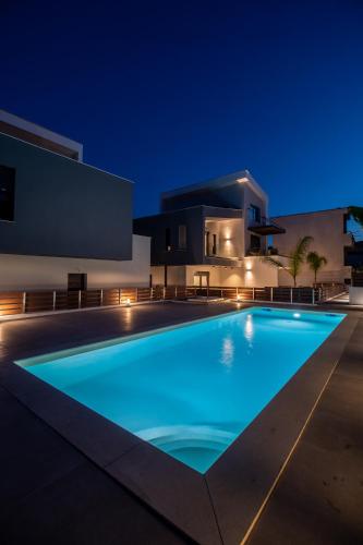 Diamond Gold Suite II