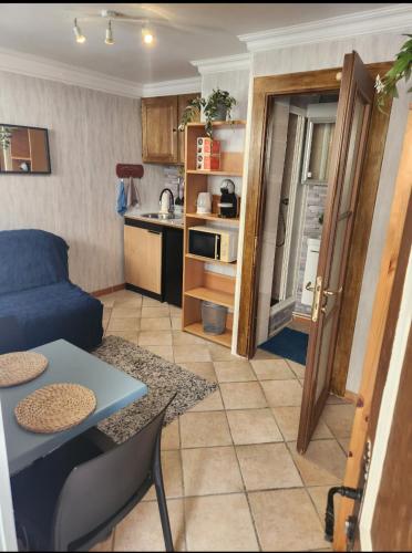 Comfortable studio love nest for 2 people