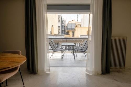 Spacious Elegant Luxurious Central