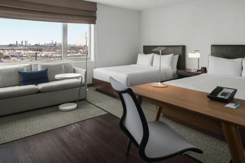 Lova arba lovos apgyvendinimo įstaigoje Element by Marriott Harrison - Newark