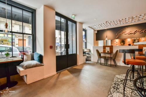 Χώρος καθιστικού στο Hotel 29 Lepic
