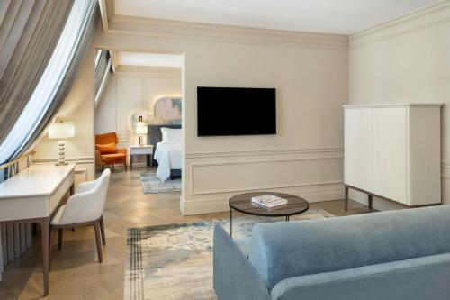 H15 Palace, a Luxury Collection Hotel, Krakow — Photo of the whole room