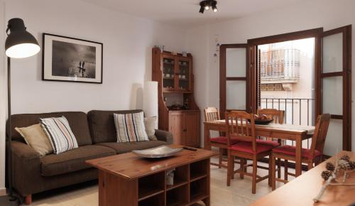 LETS HOLIDAYS Centric apartment with parking Tossa
