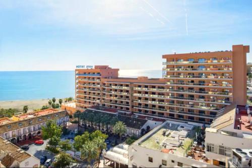 Mediterranean Beach Relax - Pool and Parking! Diana II