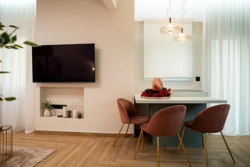 Iconic Luxury Apartment PPG