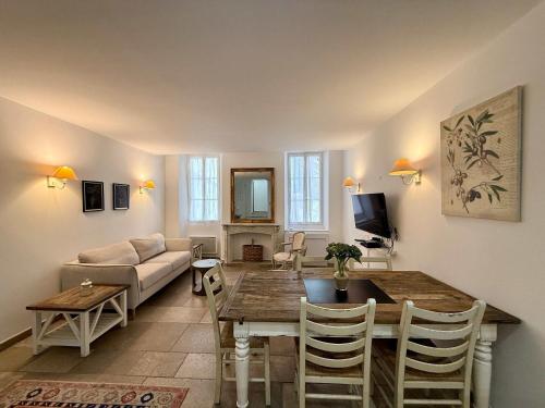B003 Superbe 2 chambres centre Cannes
