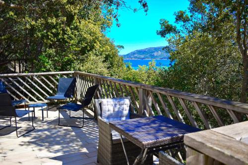 Casa Pozzu, 3 bedrooms, private beach, Bonifacio