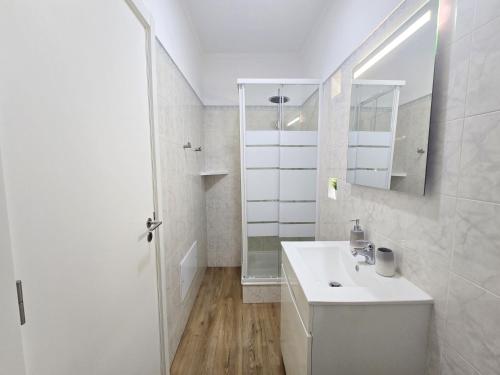 Modern Beach Apartment - Avenida Mar 2 - 150 mts da praia