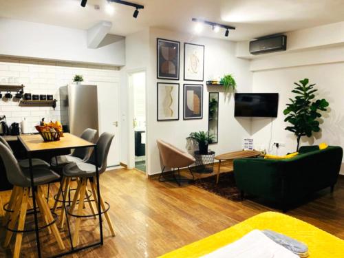 Boutique Studio Athens Hilton near Metro