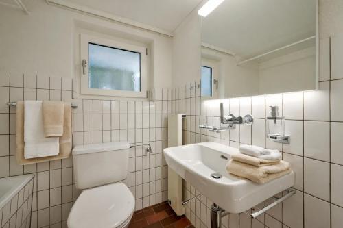 Chalet Mountain Love, spectacular views, spacious & luxurious photo 3