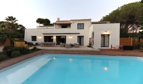 Villa Spa & Piscine chauffée à 5' Plage & Village naturiste