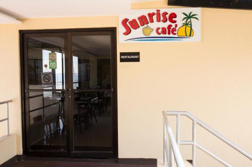 Ảnh trong thư viện ảnh của Palmbeach Resort Mactan Cebu powered by Cocotel ở Đảo Mactan