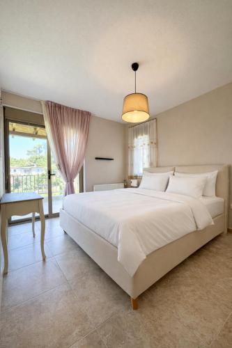 Velora Vista by Granari Rentals