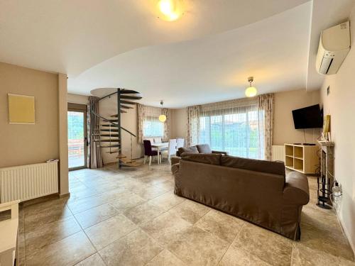 Velora Vista by Granari Rentals