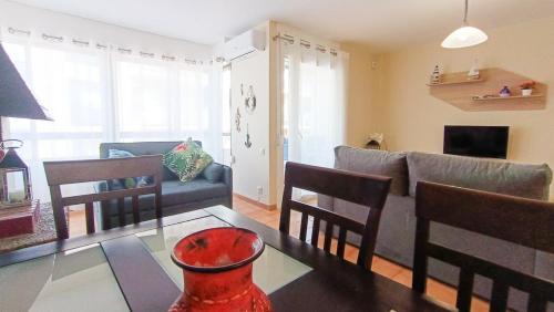 Apartment 50 m from the beach with private parking