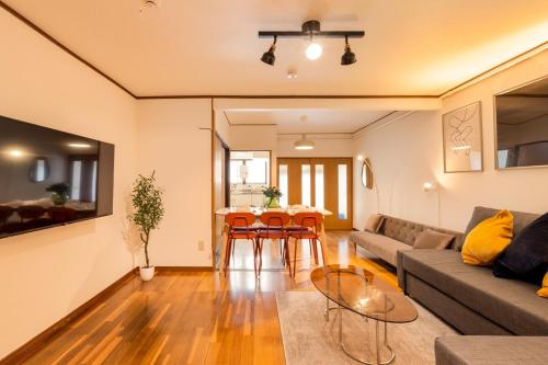 Eastside Comfort Tsuruhashi
