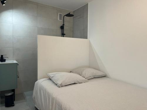 Charmant appartement climatisé a Avignon avec terrasse et parking privé