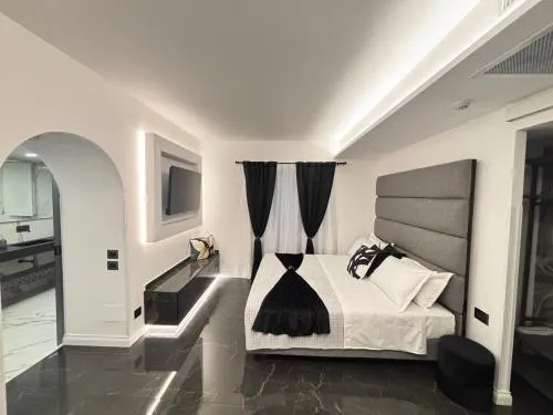 Palazzo Algaria Suites with Jacuzzi, Sauna & Turkish Bath photo 12
