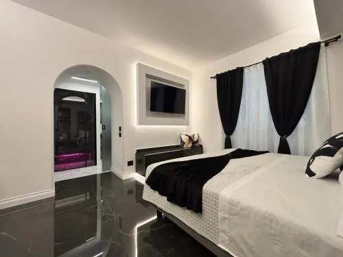 Palazzo Algaria Suites with Jacuzzi, Sauna & Turkish Bath photo 14