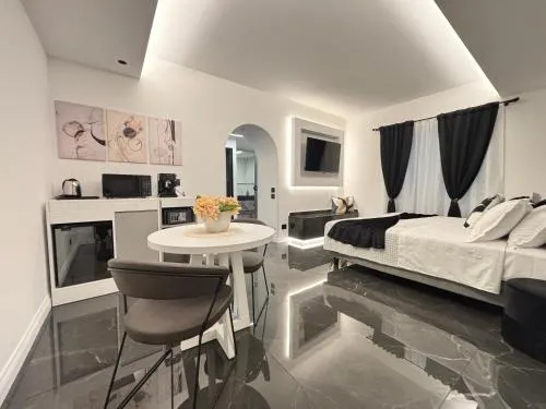 Palazzo Algaria Suites with Jacuzzi, Sauna & Turkish Bath photo 13