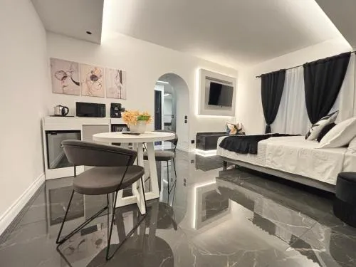 Palazzo Algaria Suites with Jacuzzi, Sauna & Turkish Bath photo 15