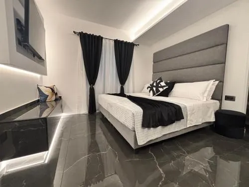 Palazzo Algaria Suites with Jacuzzi, Sauna & Turkish Bath photo 17