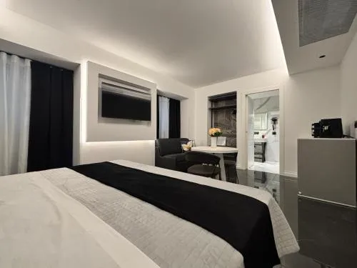 Palazzo Algaria Suites with Jacuzzi, Sauna & Turkish Bath photo 39