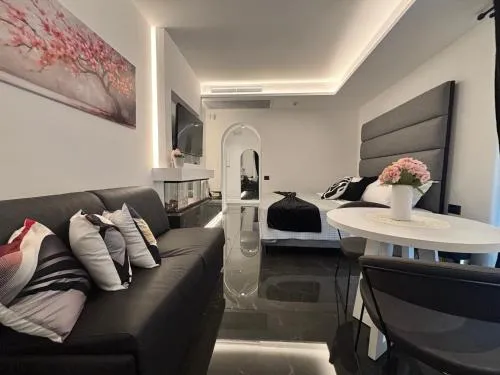 Palazzo Algaria Suites with Jacuzzi, Sauna & Turkish Bath photo 64