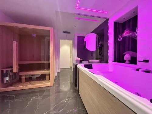 Palazzo Algaria Suites with Jacuzzi, Sauna & Turkish Bath photo 101