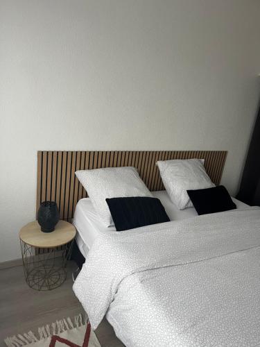 Cozy studio near tram - center