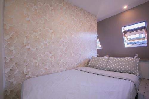 1 Bedroom next to Champs Elysees