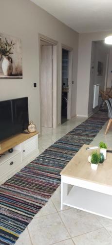 Olive and Thea apartment