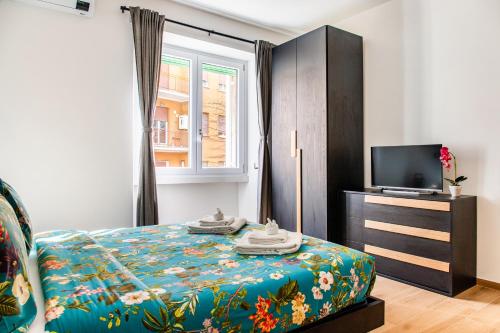 Vatican large deluxe suite apartment on Metro
