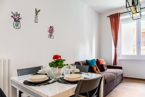 Vatican large deluxe suite apartment on Metro