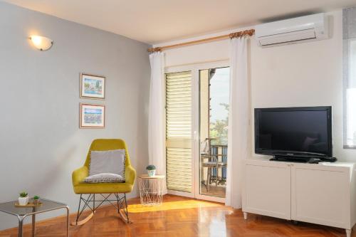 Sea View Apartment with FREE parking